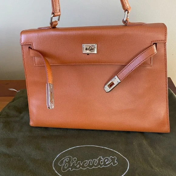 Biscuter Barcelona Leather Handbag - Picture 1 of 16